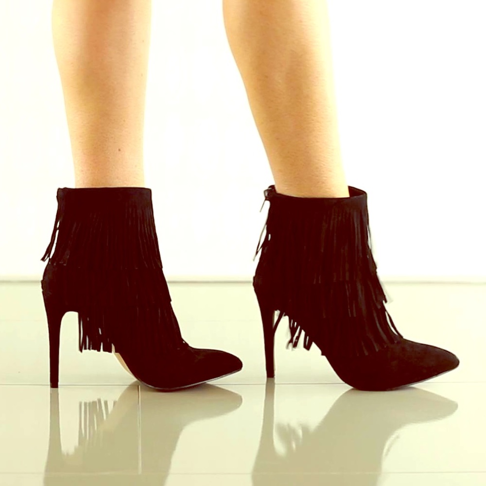✨NWOB✨Steve Madden Flapper Fringe Boots
